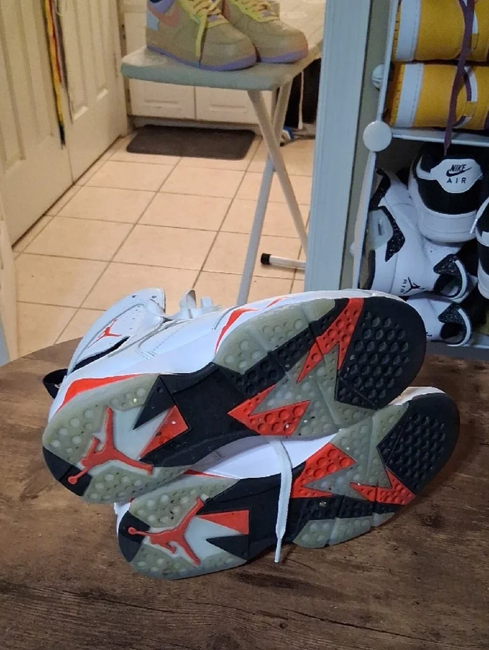 Jordan Men's White Black Orange Retro Basketball Shoes